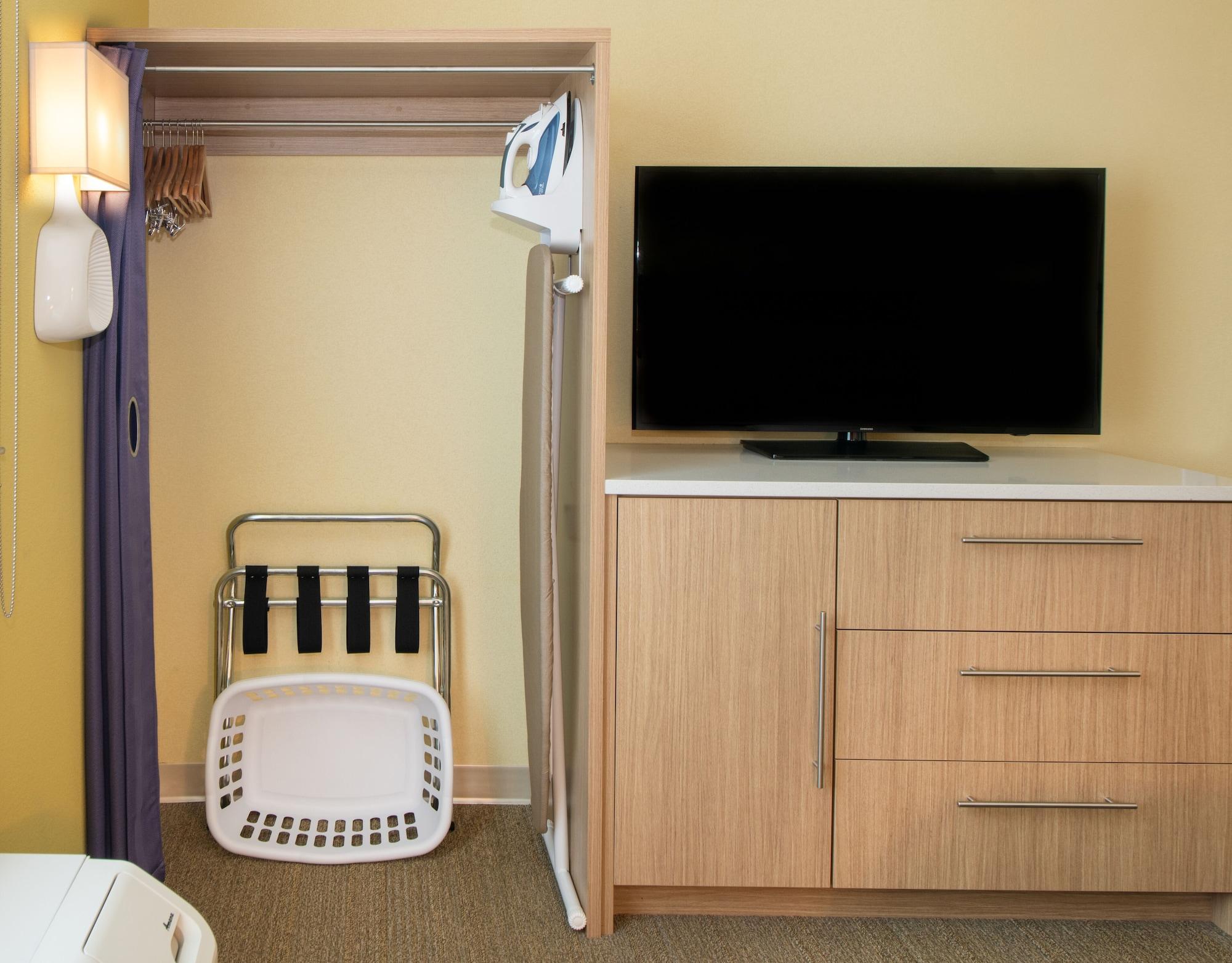 Hotel Home2 By Hilton Downtown Area 3*