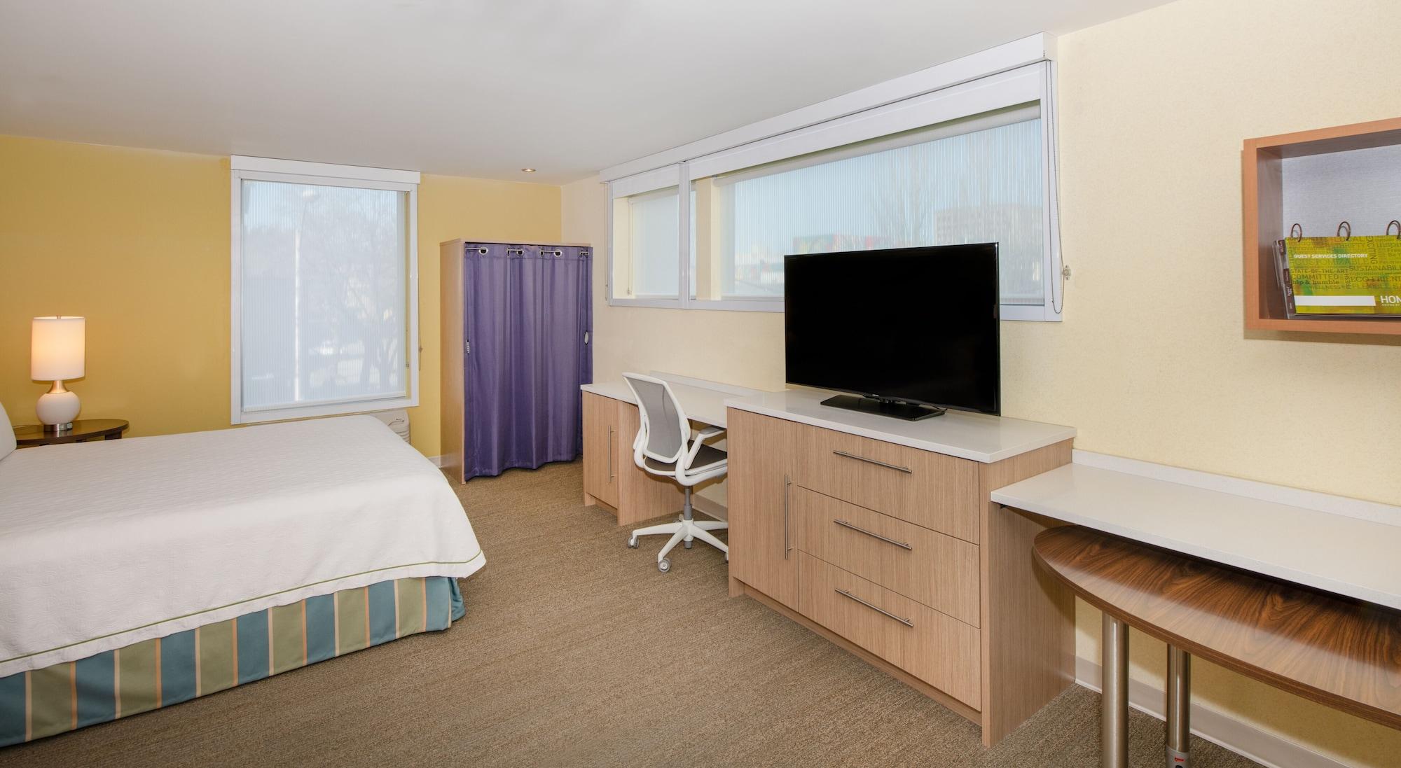 Home2 By Hilton Downtown Area 3*